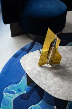 Geometrische Flare 04 Tischlampe von Jennifer Midoz