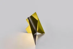 Geometrische Flare 04 Tischlampe von Jennifer Midoz