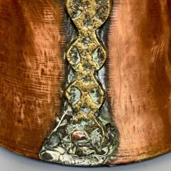 Georgianischer Krug aus handgehämmertem Kupfer mit klappbarem Deckel & Beschlägen aus Messing, 1800er
