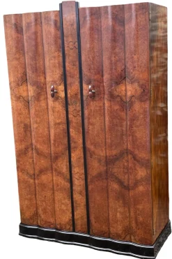 Geriffelter Art Deco Kleiderschrank, 1930