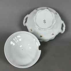 Geschirrservice aus Porzellan mit goldenen Blumen von Bavaria Theresia, 1960er, 39er Set