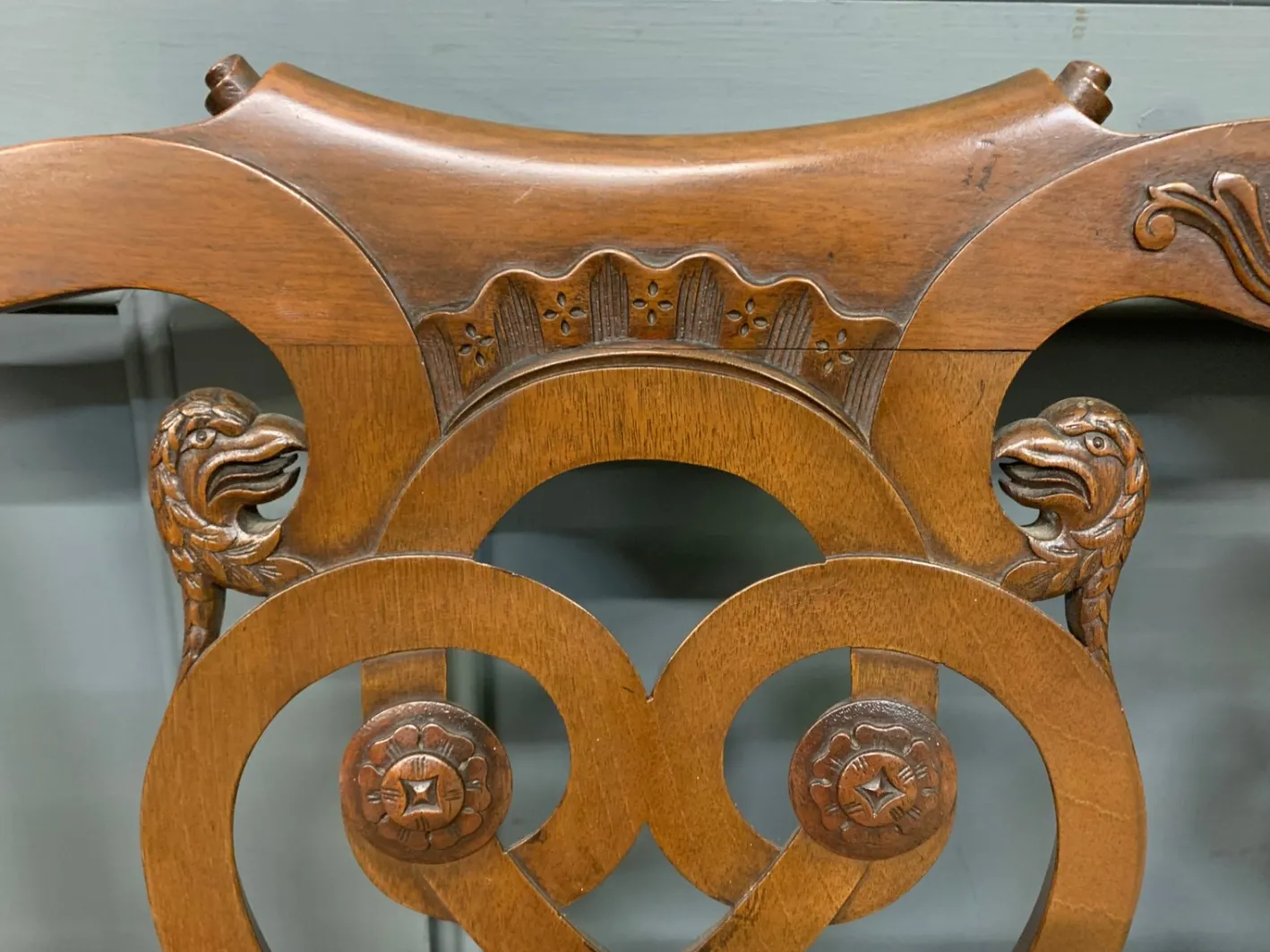 Geschnitztes Mahagoni Sofa im Chippendale Stil, 1900