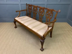 Geschnitztes Mahagoni Sofa im Chippendale Stil, 1900