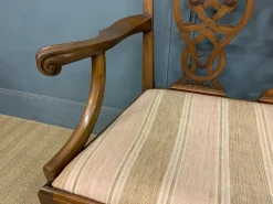 Geschnitztes Mahagoni Sofa im Chippendale Stil, 1900