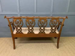 Geschnitztes Mahagoni Sofa im Chippendale Stil, 1900