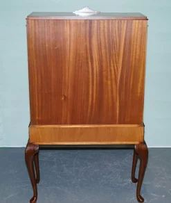 Geschnitzte Vintage Vitrine im Queen Anne Stil