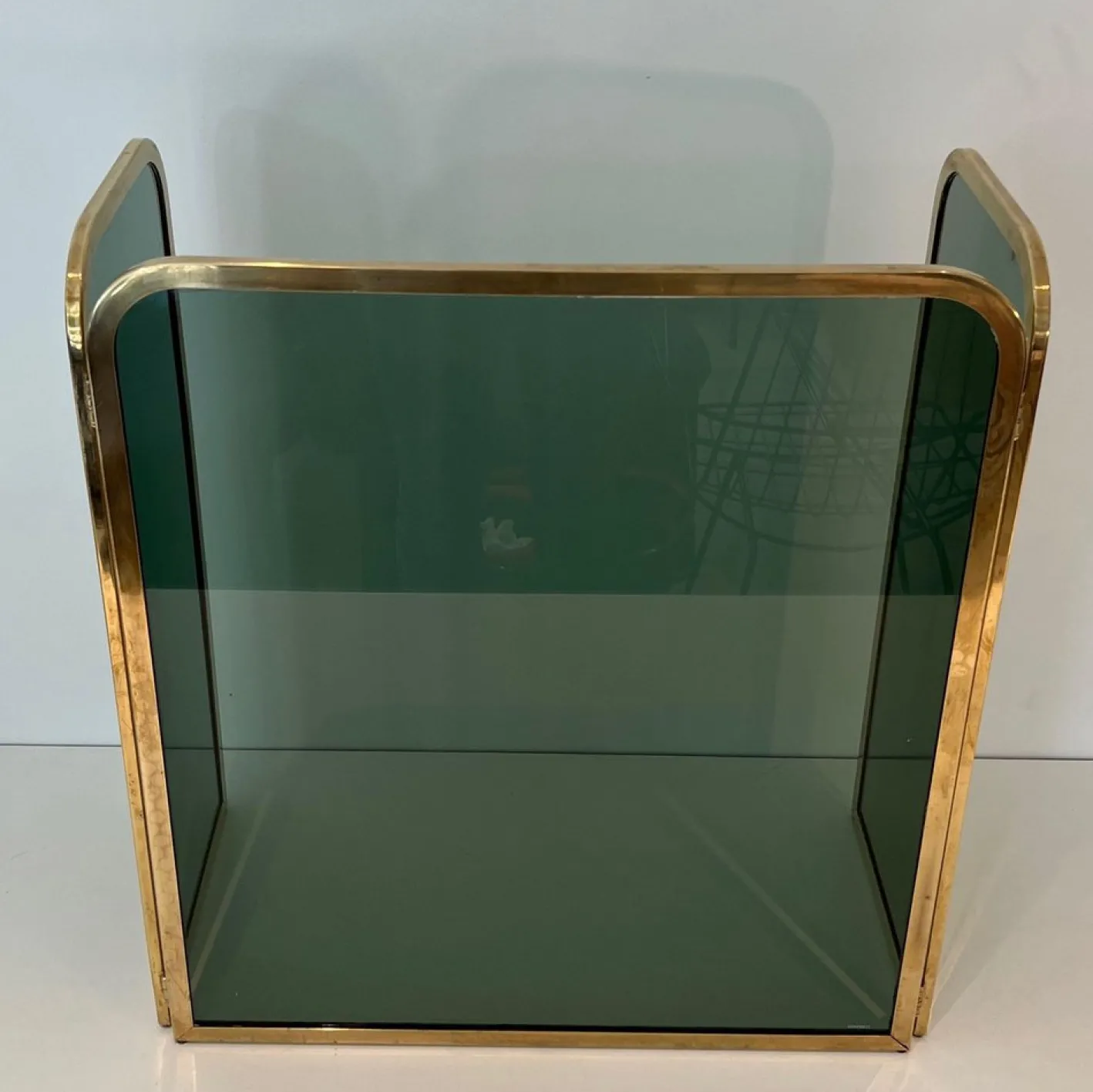 Glasfront mit Messingrahmen, 1970er