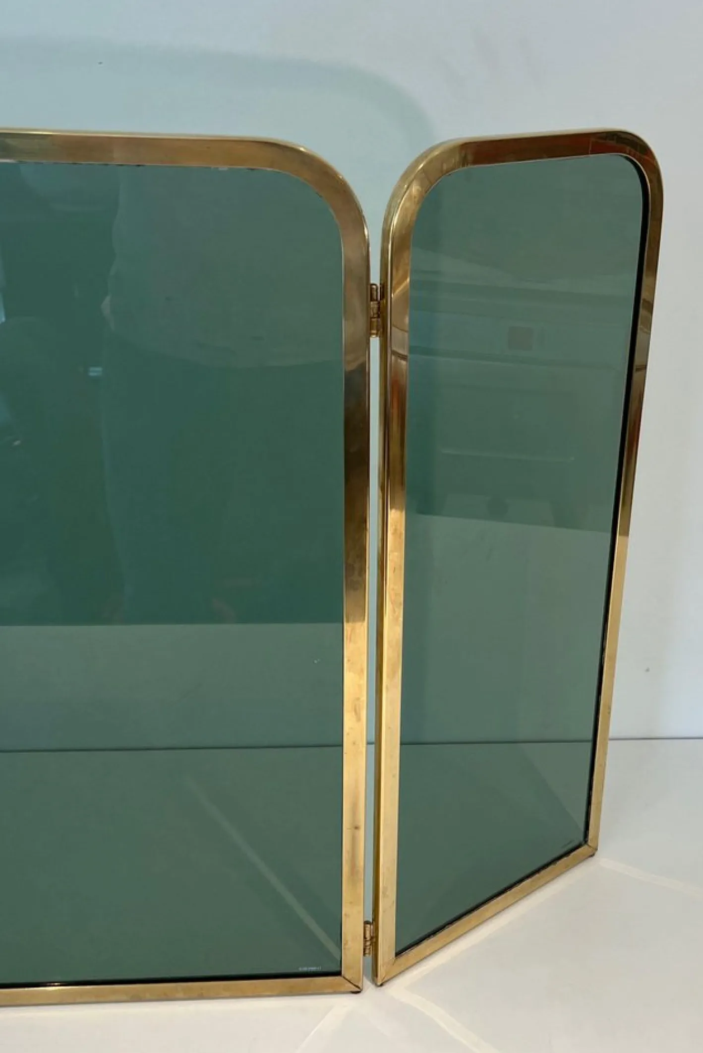 Glasfront mit Messingrahmen, 1970er