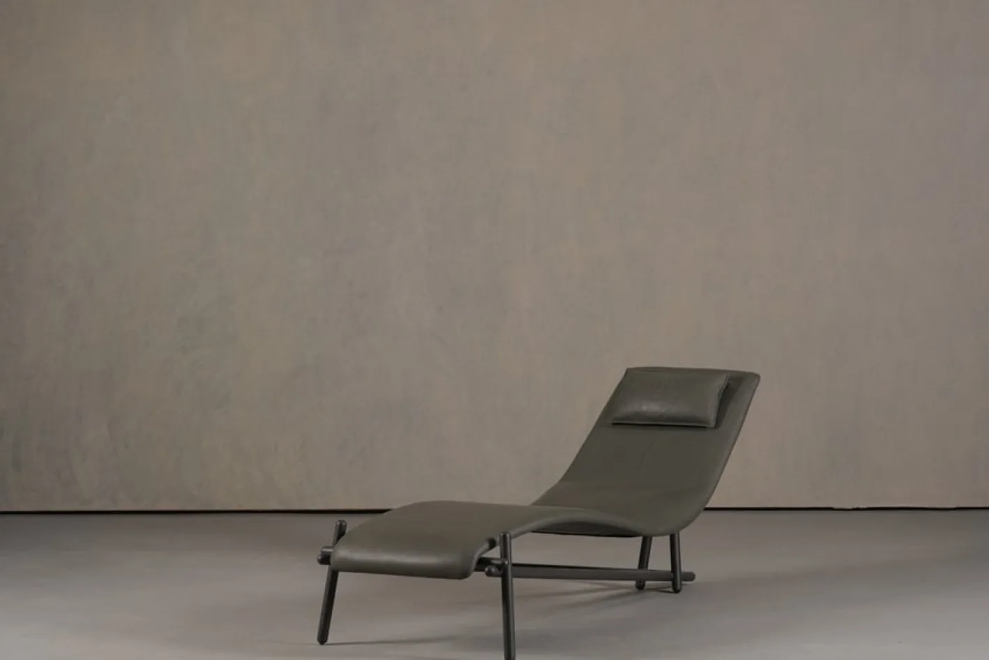 Graue Donovan Chaiselongue aus Leder von Giuseppe Vigano für Cattelan, Italien, 2000er