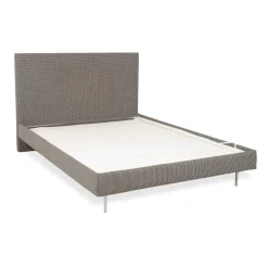 Graues Stoffbett von Schramm