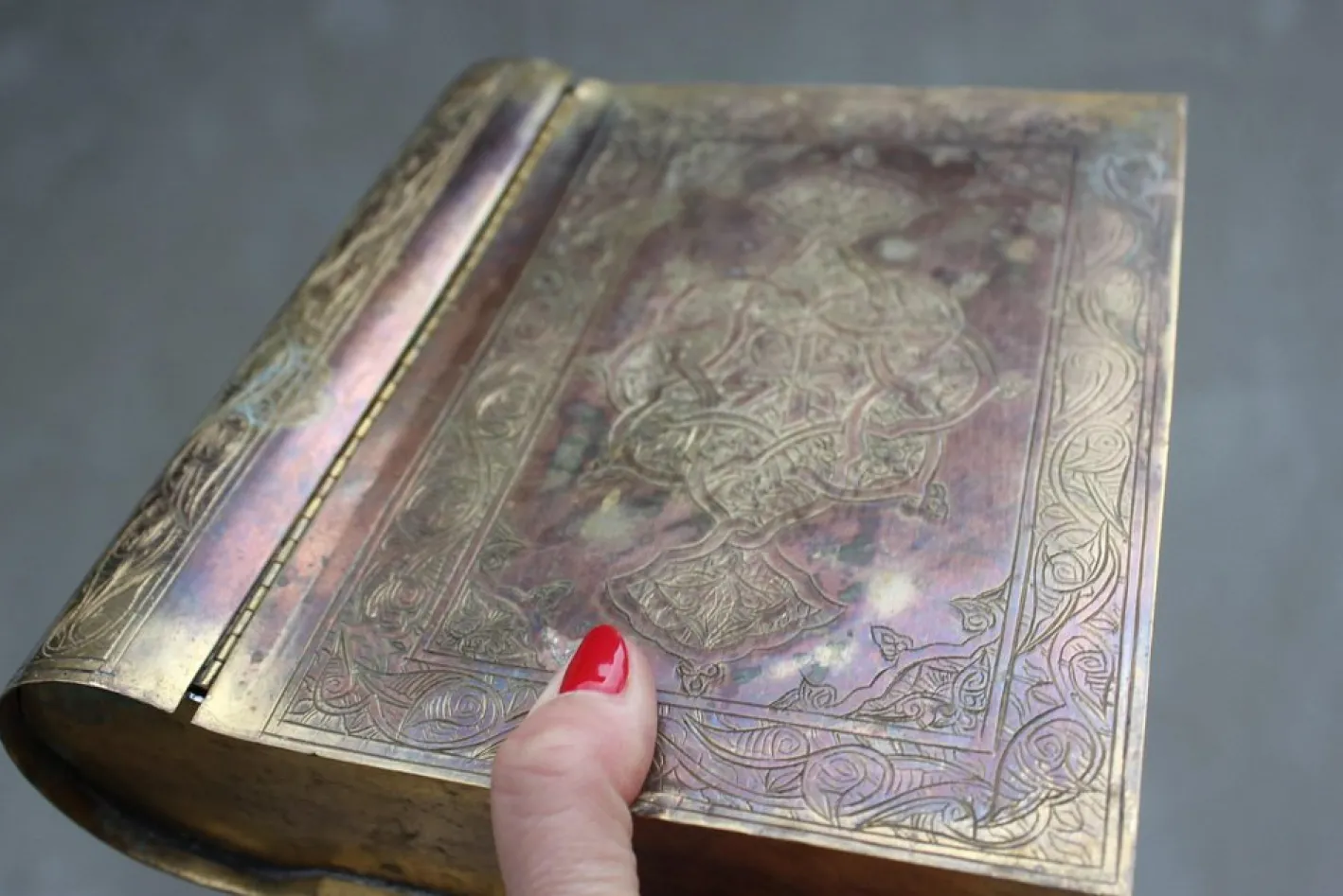 Graviertes Koran Kästchen aus Metall