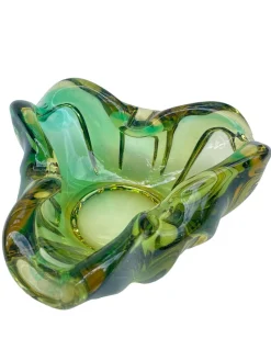 Grüne handgeformte Glasschale