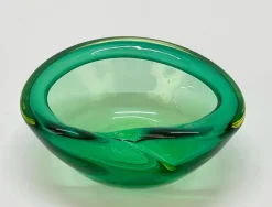 Grüne italienische Mid-Century Sommerso Schale aus Muranoglas von Flavio Poli, 1960er