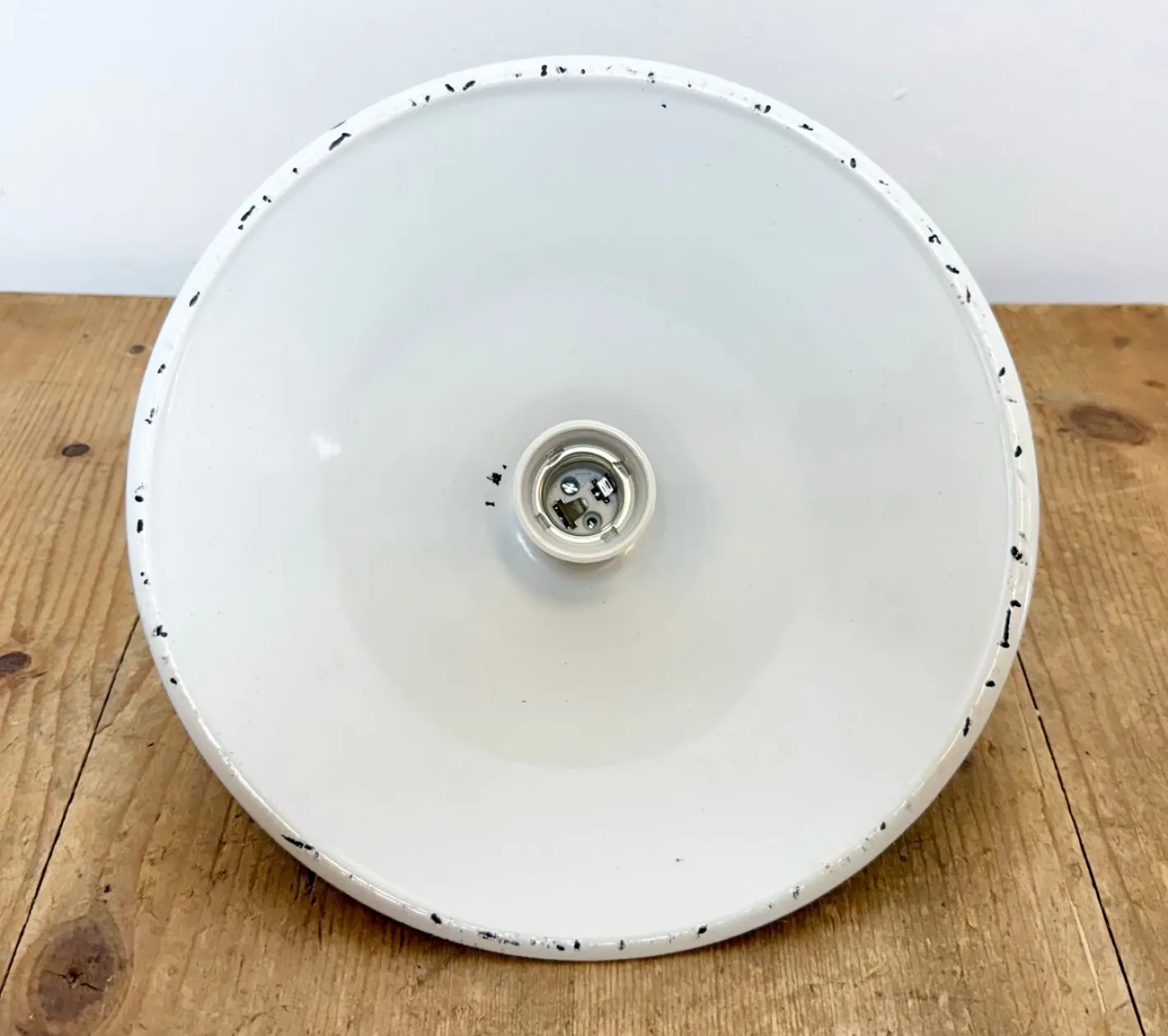 Grün emaillierte industrielle Fabriklampe, 1950er