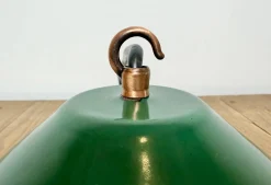 Grün emaillierte industrielle Fabriklampe, 1950er