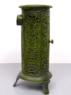 Grün emaillierter französischer Ofen aus Gusseisen, 19. Jh., 1890er