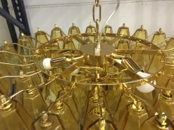 Grüner Poliedro Murano Glas Kronleuchter mit goldenem Metall von Simoeng