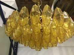 Grüner Poliedro Murano Glas Kronleuchter mit goldenem Metall von Simoeng