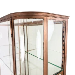 Große antike Museumsvitrine aus Metall mit gebogenem Glas, 1890er