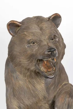 Große Bärenskulptur aus Holz, 20. Jh.