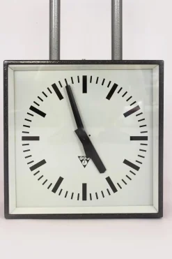 Große doppelseitige Eisenbahnuhr von Pragotron, 1980er
