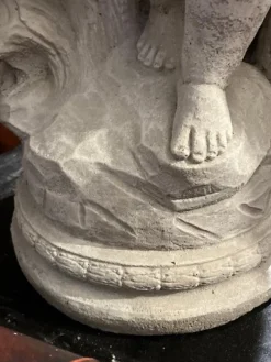 Große figurative Gartenstatue aus Stein
