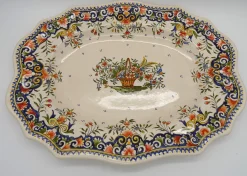 Große handbemalte französische Vieux Rouen Terrine mit Ladegerät, 1930er