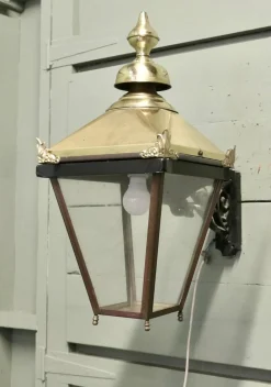 Große Laternen Wandlampe aus Messing, 1960er