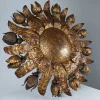 Große Mid-Century Deckenlampe aus vergoldetem Metall in Sonnen-Optik mit floralem Motiv, 1950er
