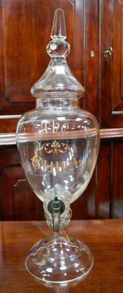 Großer antiker Whiskyspender aus Kristallglas, 1870