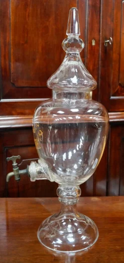 Großer antiker Whiskyspender aus Kristallglas, 1870