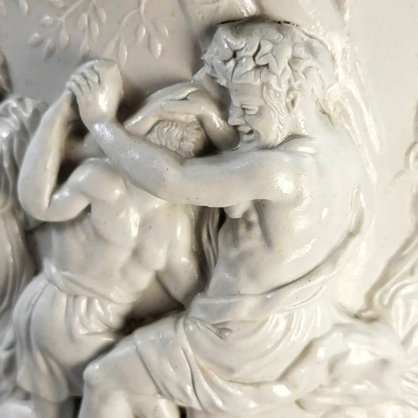 Großer Bacchanaler Tanzkrug in Reliefform von Charles Meigh, 1844
