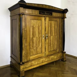 Großer Biedermeier Kleiderschrank aus Esche & Kirsche, 1884