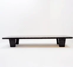 Großer Couchtisch aus Schwarz Gehämmertem Holz