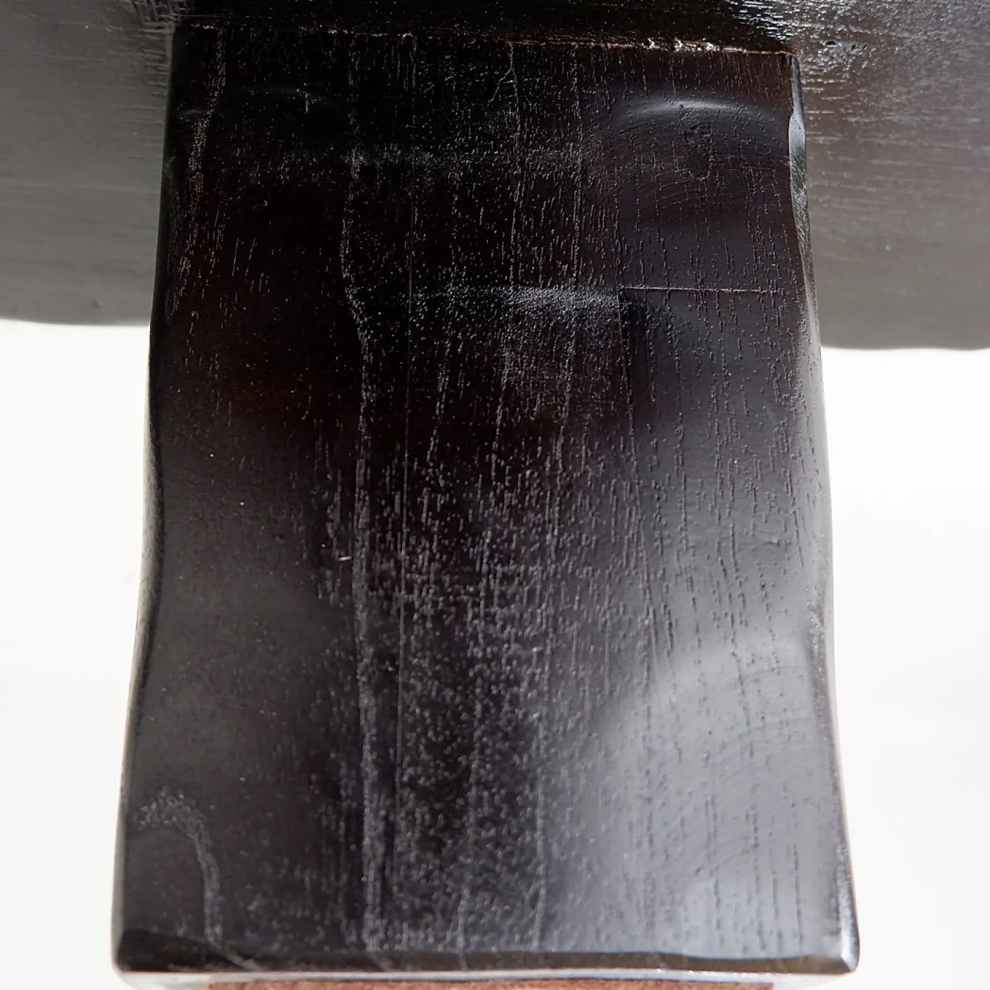 Großer Couchtisch aus Schwarz Gehämmertem Holz
