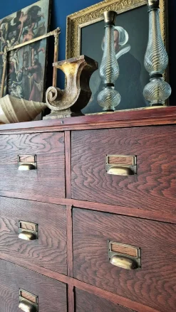 Großer italienischer Aktenschrank aus Kastanienholz mit 20 Schubladen, 1890er