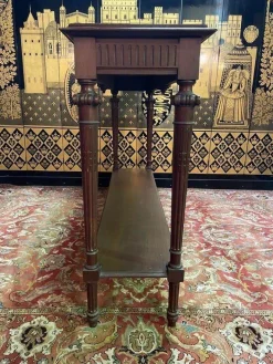 Großer Konsolentisch aus Nussholz im Louis XVI-Stil