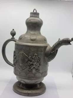 Großer Krug aus Zinn, Zinn und Kunststoff