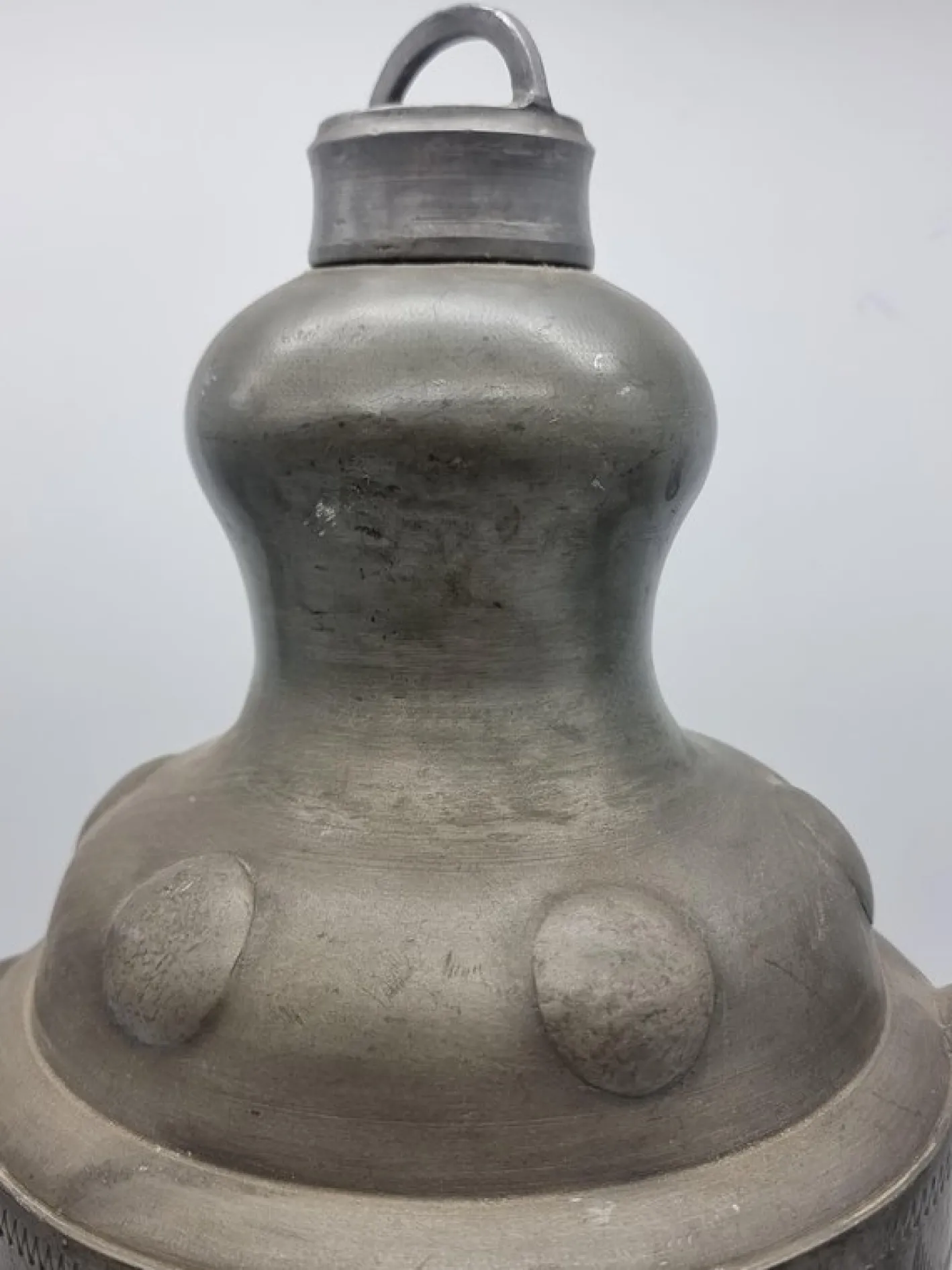 Großer Krug aus Zinn, Zinn und Kunststoff