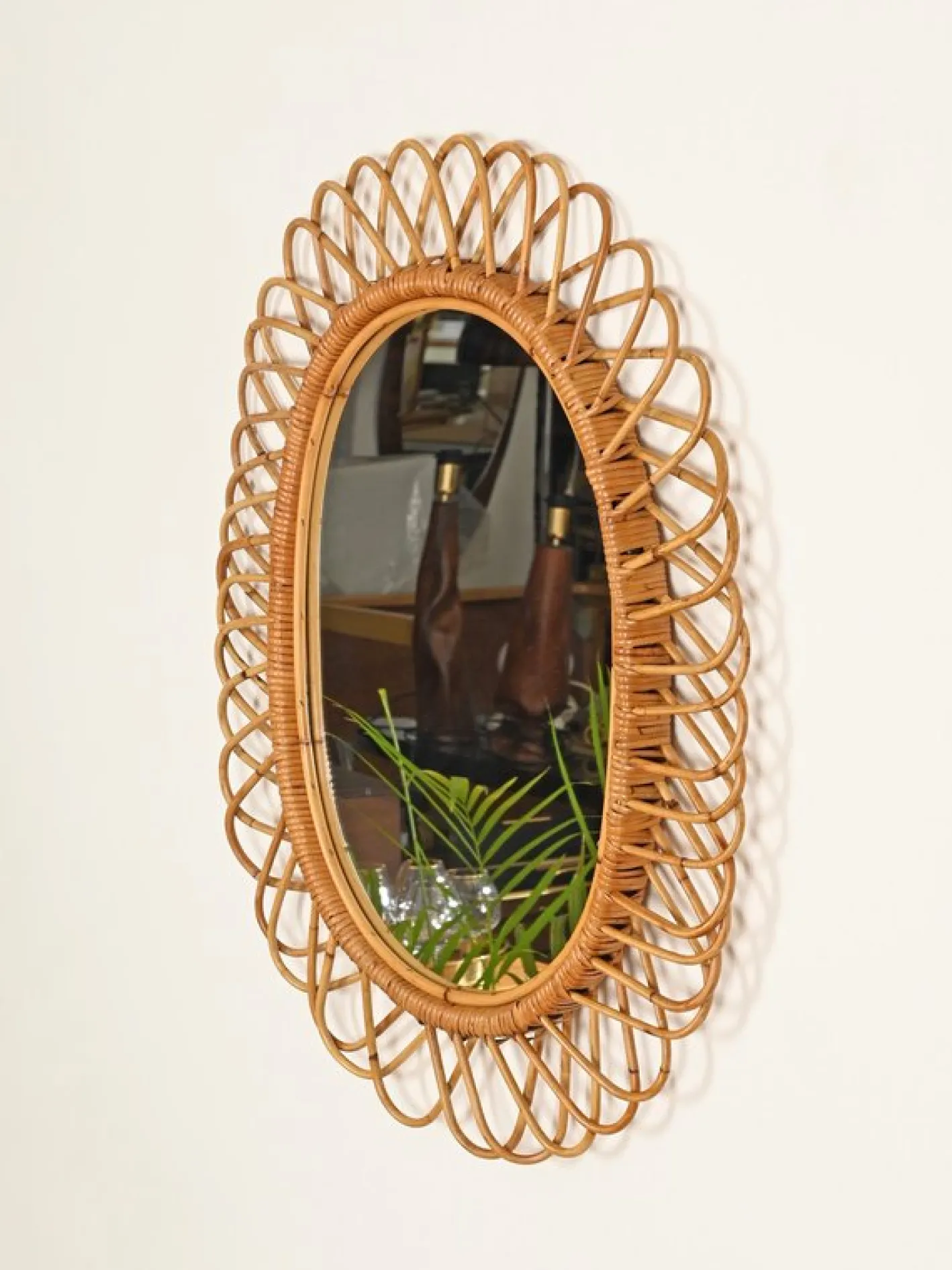 Großer ovaler Spiegel aus Bambus, Rattan & Korbgeflecht von Franco Albini, Italien, 1970er