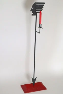 Großer postmoderner indischer Kerzenhalter mit Pfeilen, 1990er