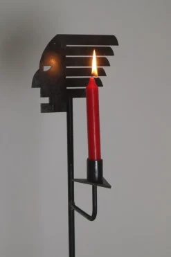 Großer postmoderner indischer Kerzenhalter mit Pfeilen, 1990er
