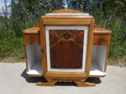 Großer Vintage Art Deco Nachttisch aus Hellem Holz, 1930er