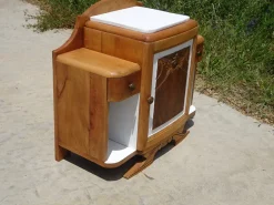 Großer Vintage Art Deco Nachttisch aus Hellem Holz, 1930er