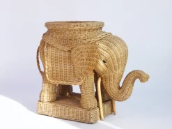 Großer Vintage Gewebter Elefanten Pflanzenständer aus Rattan, 1960er