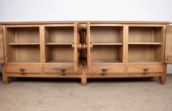 Großes französisches Sideboard aus Eiche von Guillerme et Chambron für Votre Maison, 1960er