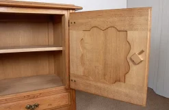 Großes französisches Sideboard aus Eiche von Guillerme et Chambron für Votre Maison, 1960er