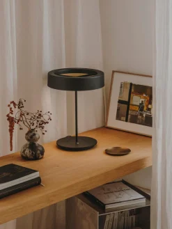 Große Sin Tischlampe aus Graphit von Antoni Arola