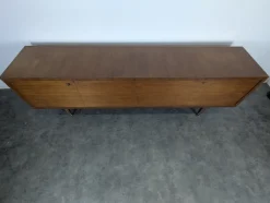 Großes modernes Sideboard aus Teak