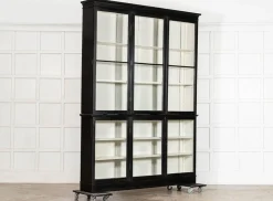Große verglaste englische Vitrine aus ebonisiertem Kiefernholz, 1890